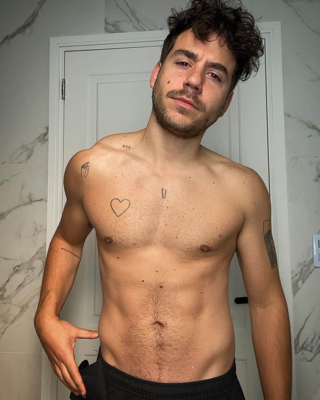 「我是個男同志，但我內心有恐同的思維。」 阿根廷出櫃男演員暢談「自我和解」-NICEGAY