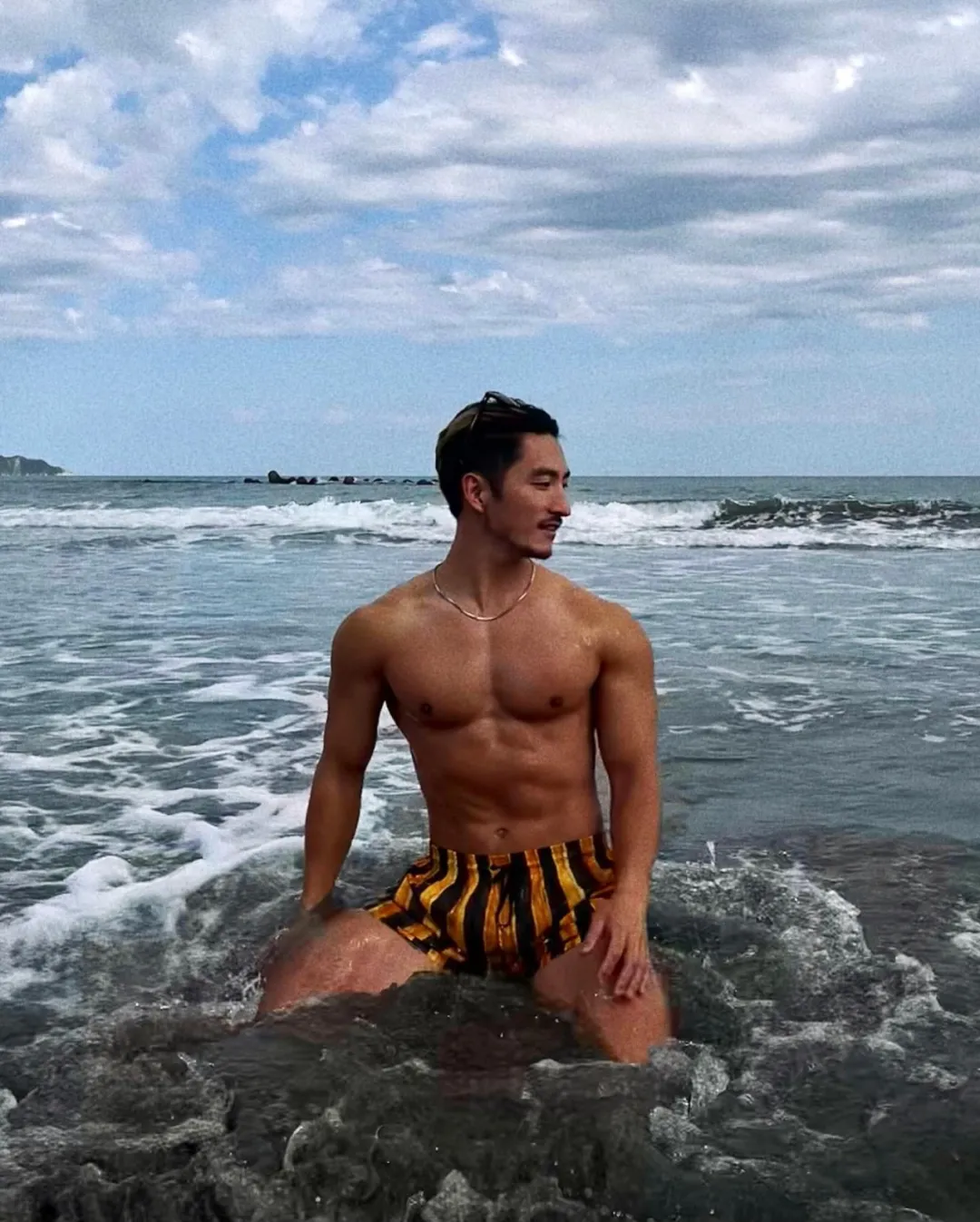 GAY圈热议的日本男男恋综 9位男嘉宾谁是天菜?-NICEGAY