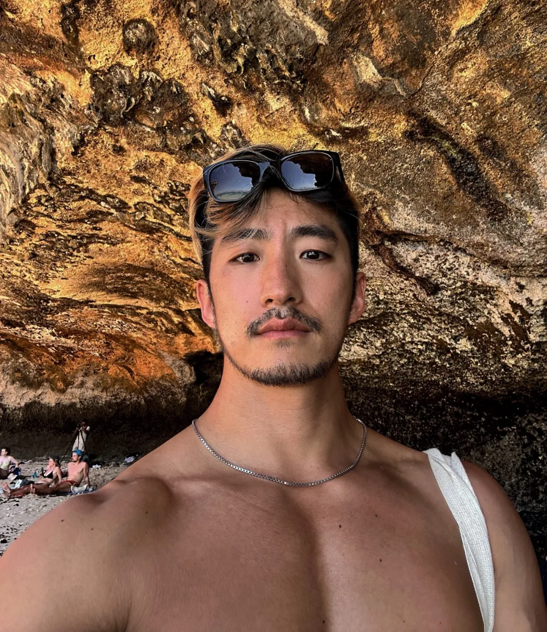 GAY圈热议的日本男男恋综 9位男嘉宾谁是天菜?-NICEGAY