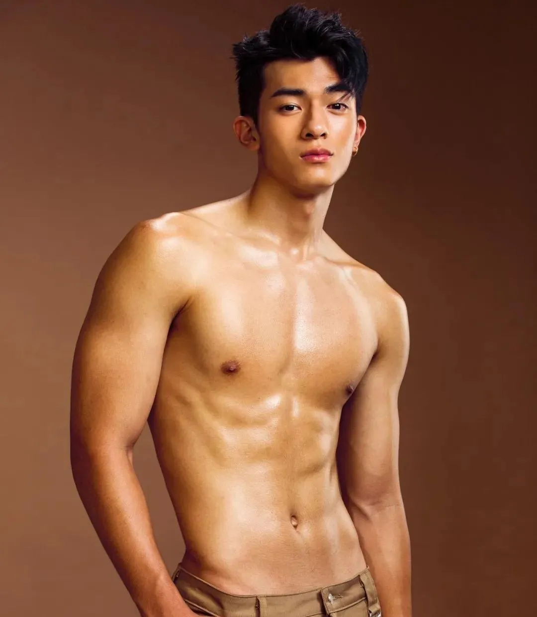19岁的钻石男大,又又又被男摄影师拍了!-NICEGAY