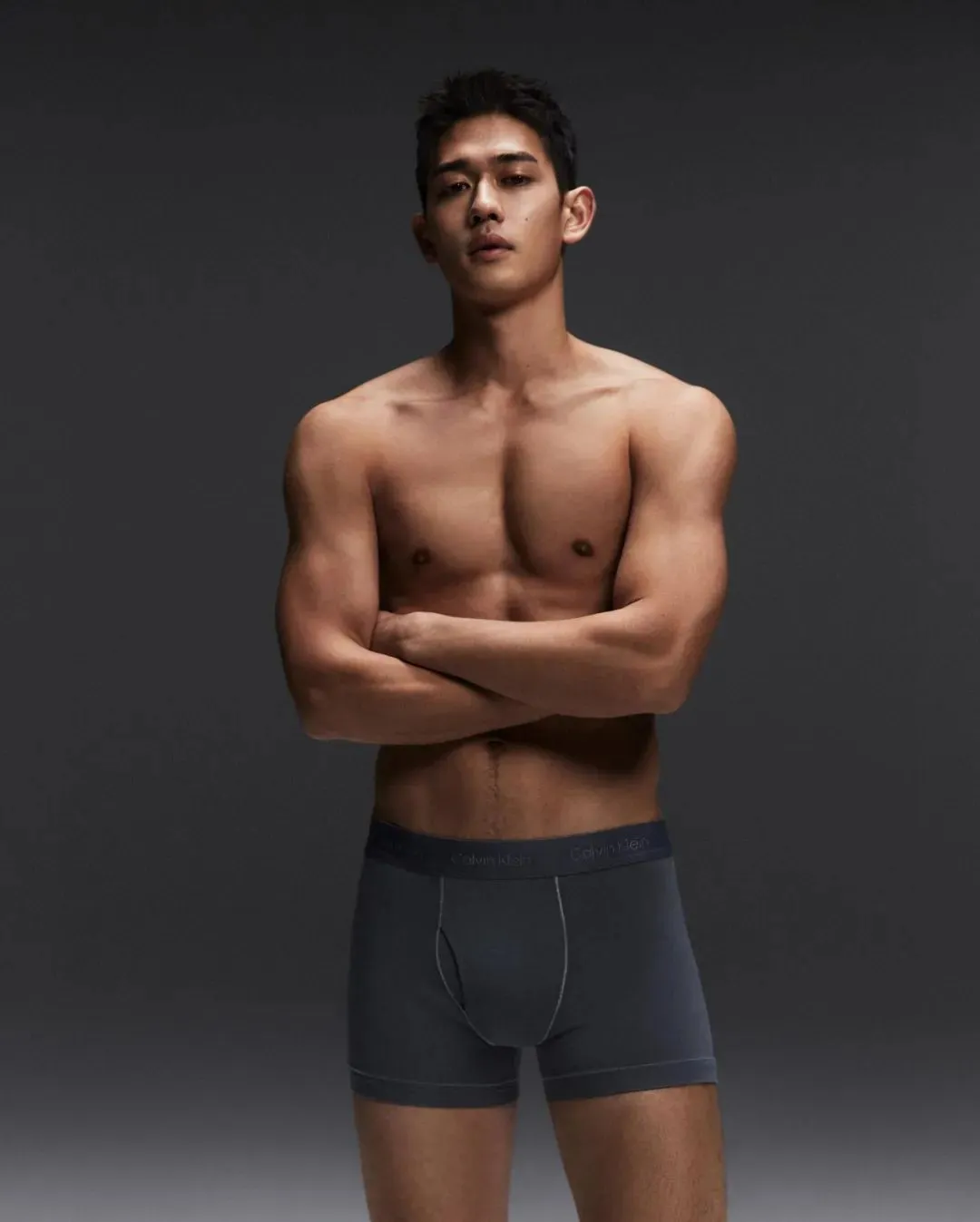 94年日本禁欲系男模拍CK广告,这实力直接碾压某代言人!-NICEGAY