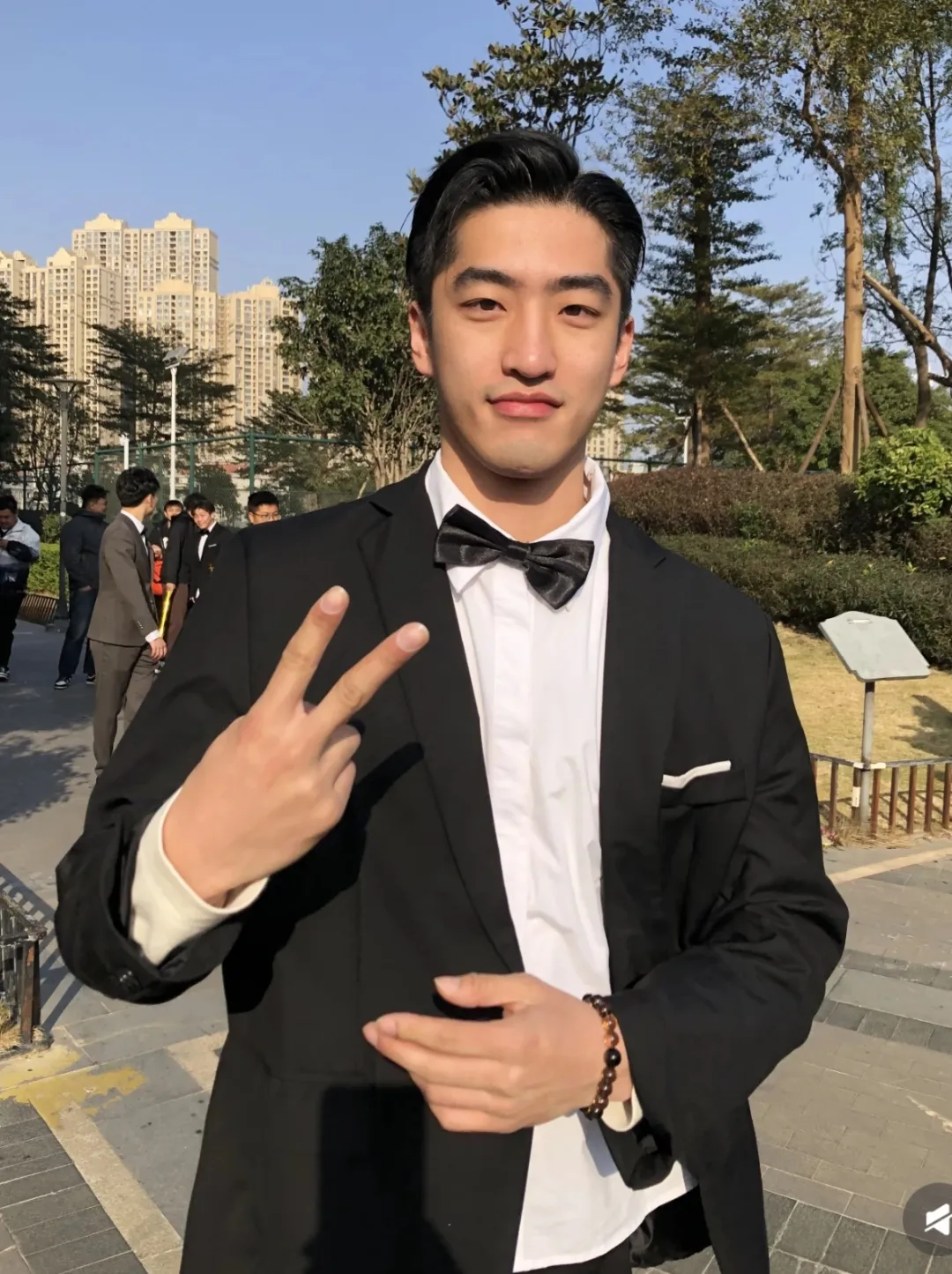 人家秋雅結婚,你一個大鼻子伴郎又唱又跳的!-NICEGAY