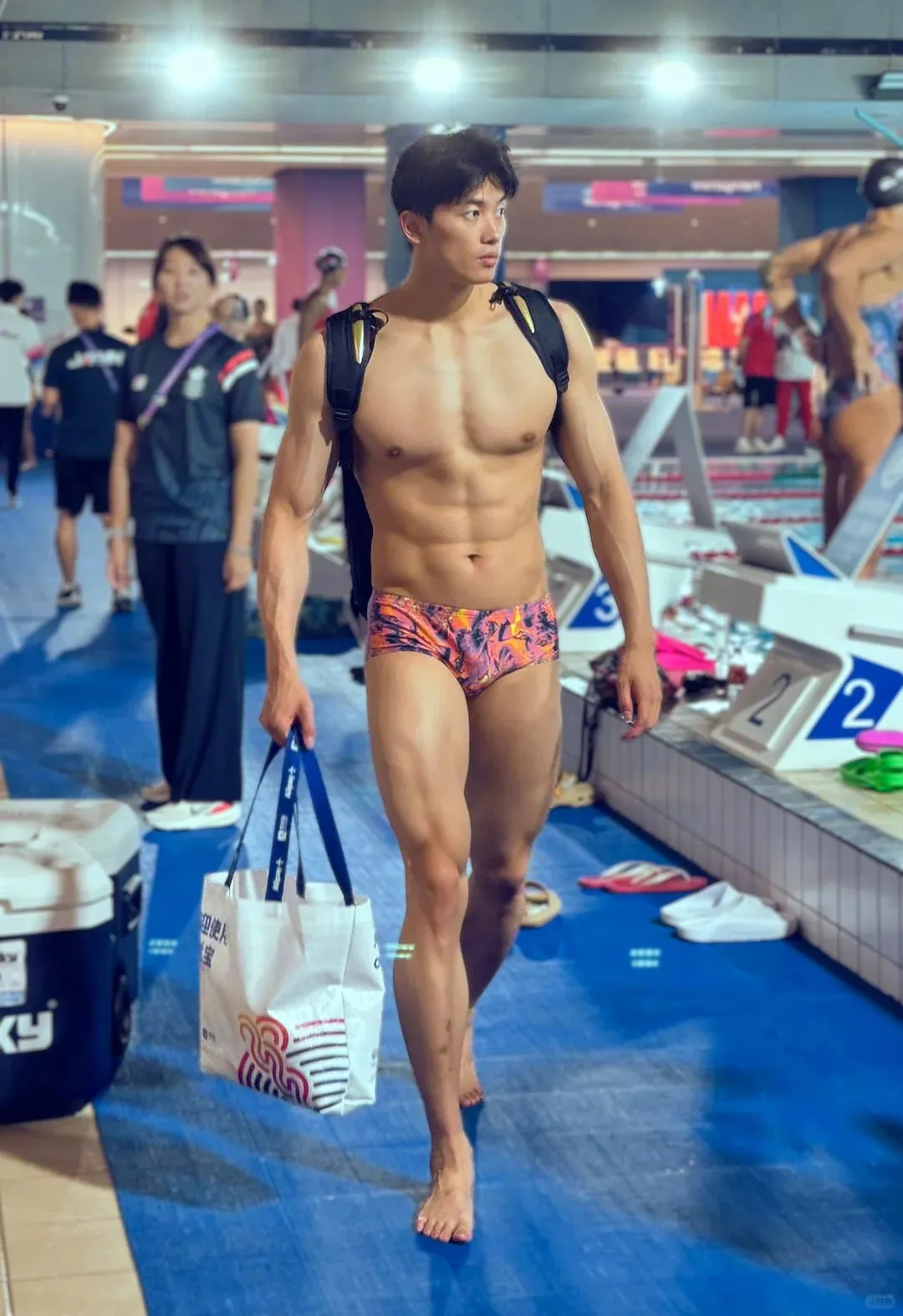 汪顺体训现场被拍,这拍摄角度真让人尴尬啊?流量密码太会了!-NICEGAY