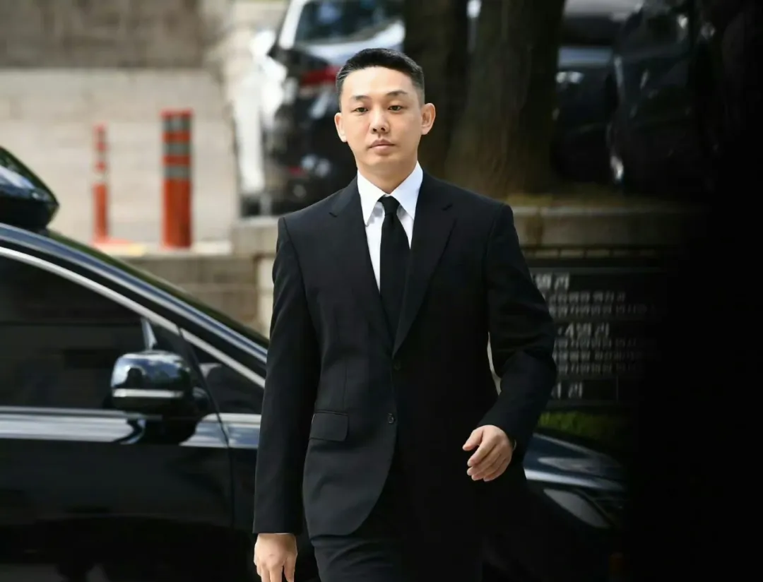 刘亚仁竟然宣布复出了!他与30岁熟男的瓜都吃了吗?!-NICEGAY