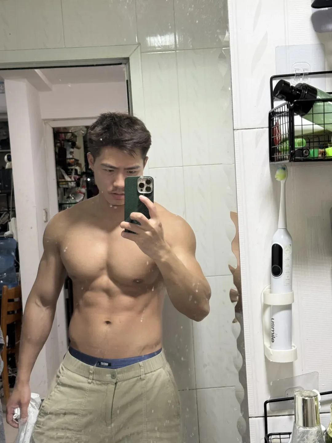 被这个乐刻肌肉教练帅晕,简直就是行走的荷尔蒙啊!-NICEGAY