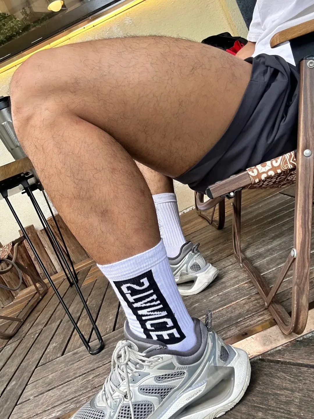 被这个乐刻肌肉教练帅晕,简直就是行走的荷尔蒙啊!-NICEGAY