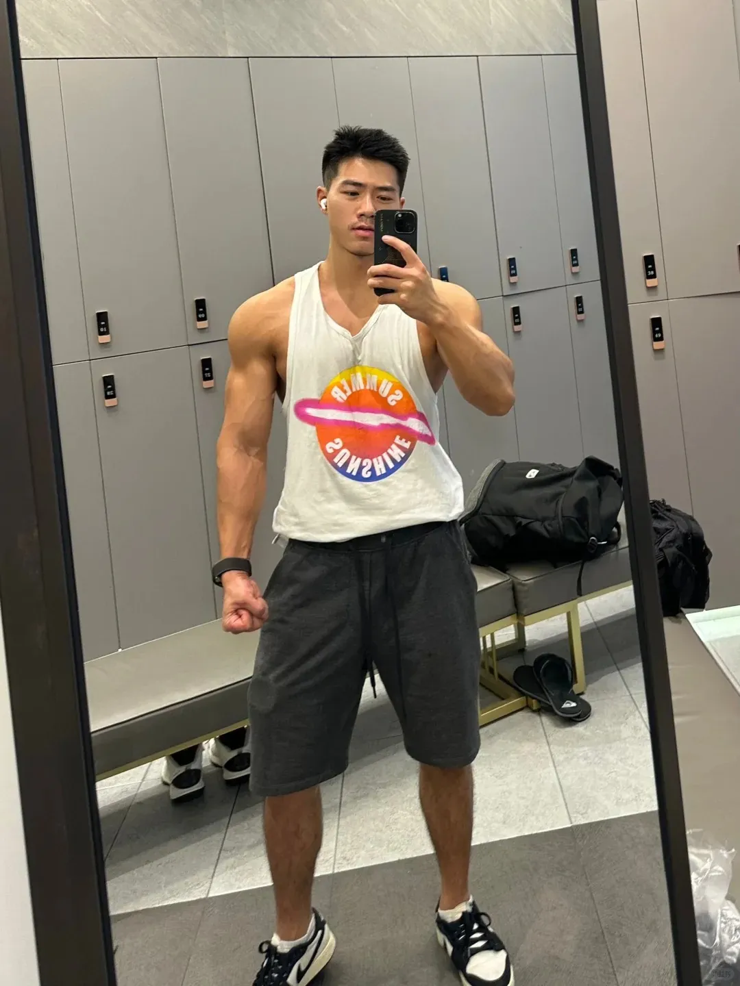 被这个乐刻肌肉教练帅晕,简直就是行走的荷尔蒙啊!-NICEGAY