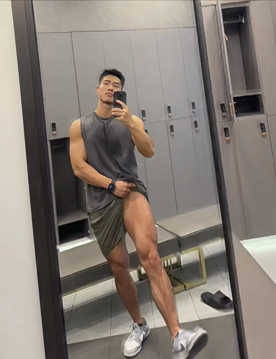 被这个乐刻肌肉教练帅晕,简直就是行走的荷尔蒙啊!-NICEGAY