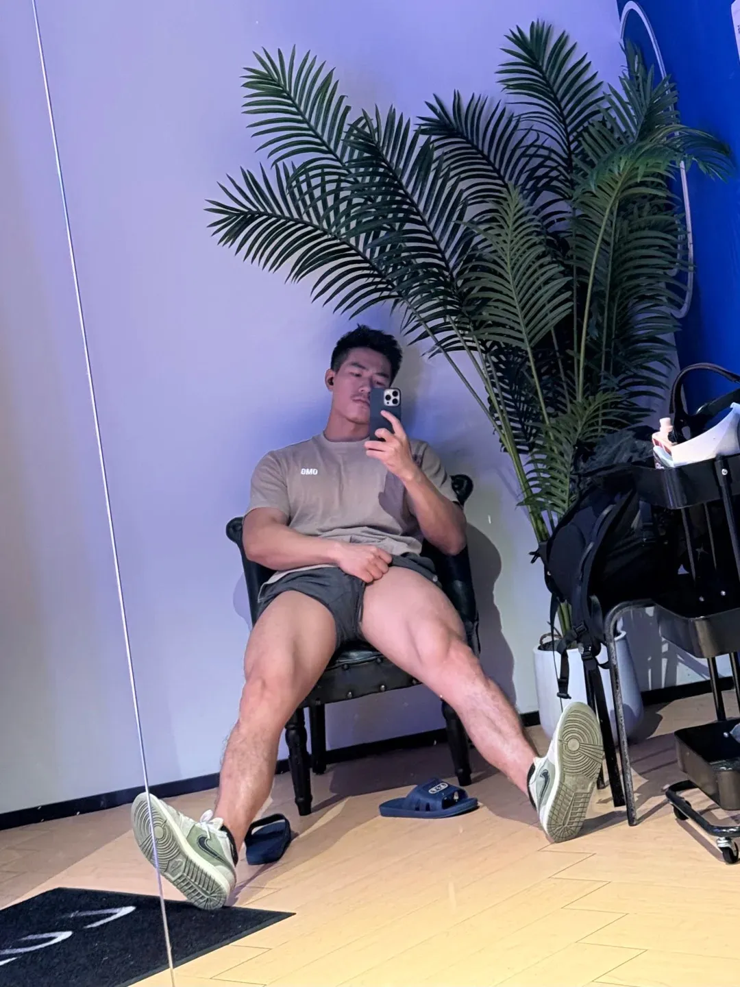 被这个乐刻肌肉教练帅晕,简直就是行走的荷尔蒙啊!-NICEGAY