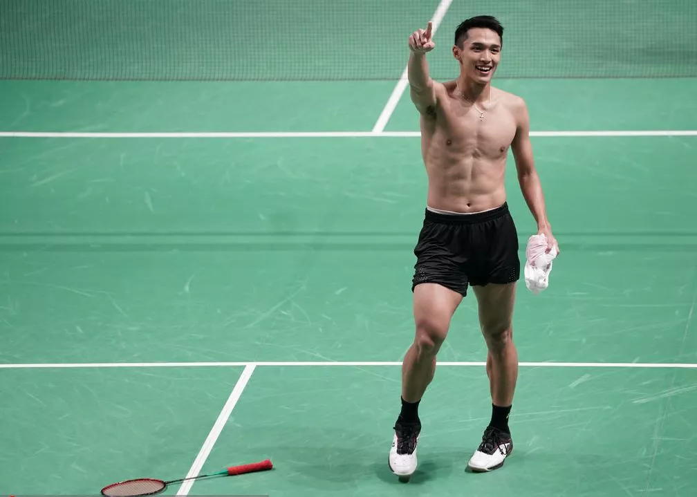 97年羽毛球肌肉男大的瓜都吃了吗?他现在变成这样了!!-NICEGAY