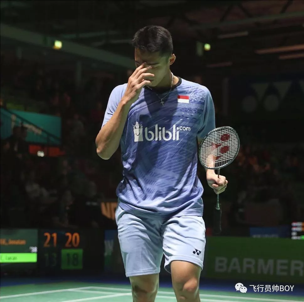 97年羽毛球肌肉男大的瓜都吃了吗?他现在变成这样了!!-NICEGAY