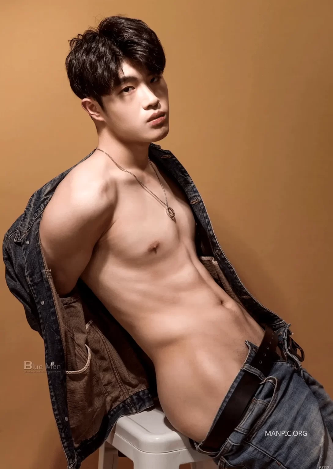 BLUEMEN 藍男色 NO.476 奶狗男大生叛逆露出 熊熊-NICEGAY