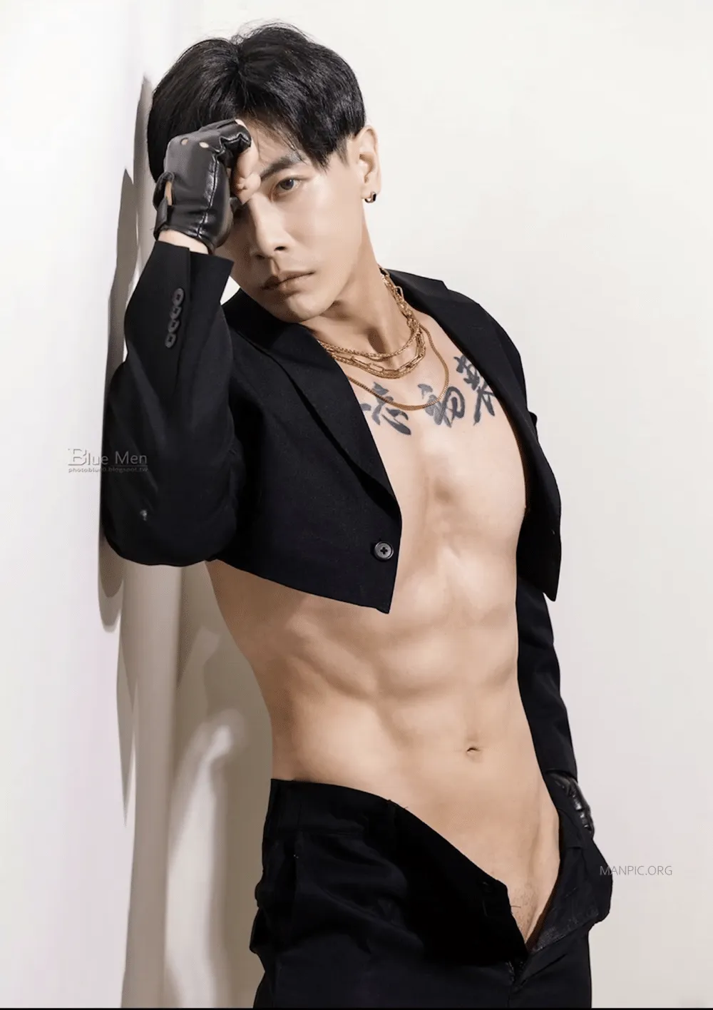 BLUEMEN 藍男色 NO.482 風暴猛男舞者的泌蜜探索 唐子元-NICEGAY