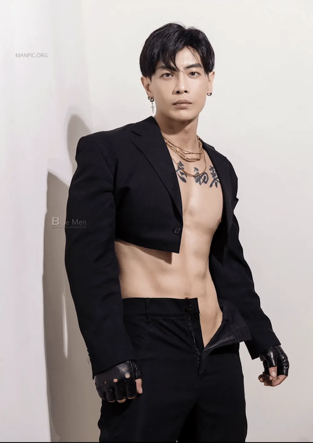 BLUEMEN 藍男色 NO.482 風暴猛男舞者的泌蜜探索 唐子元-NICEGAY